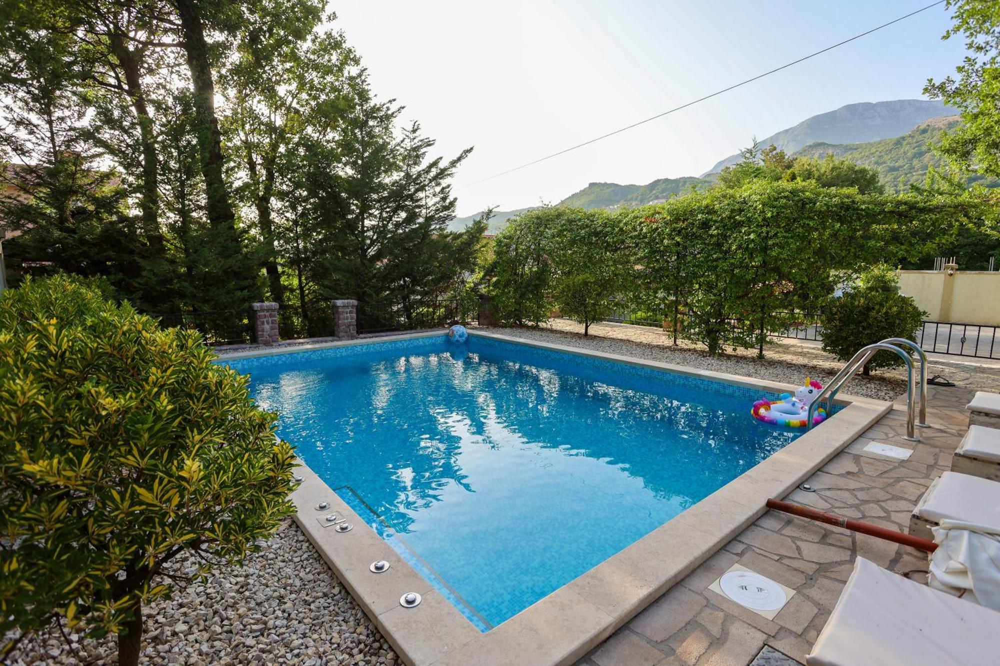 Villa Besha 헤르섹 외부 사진