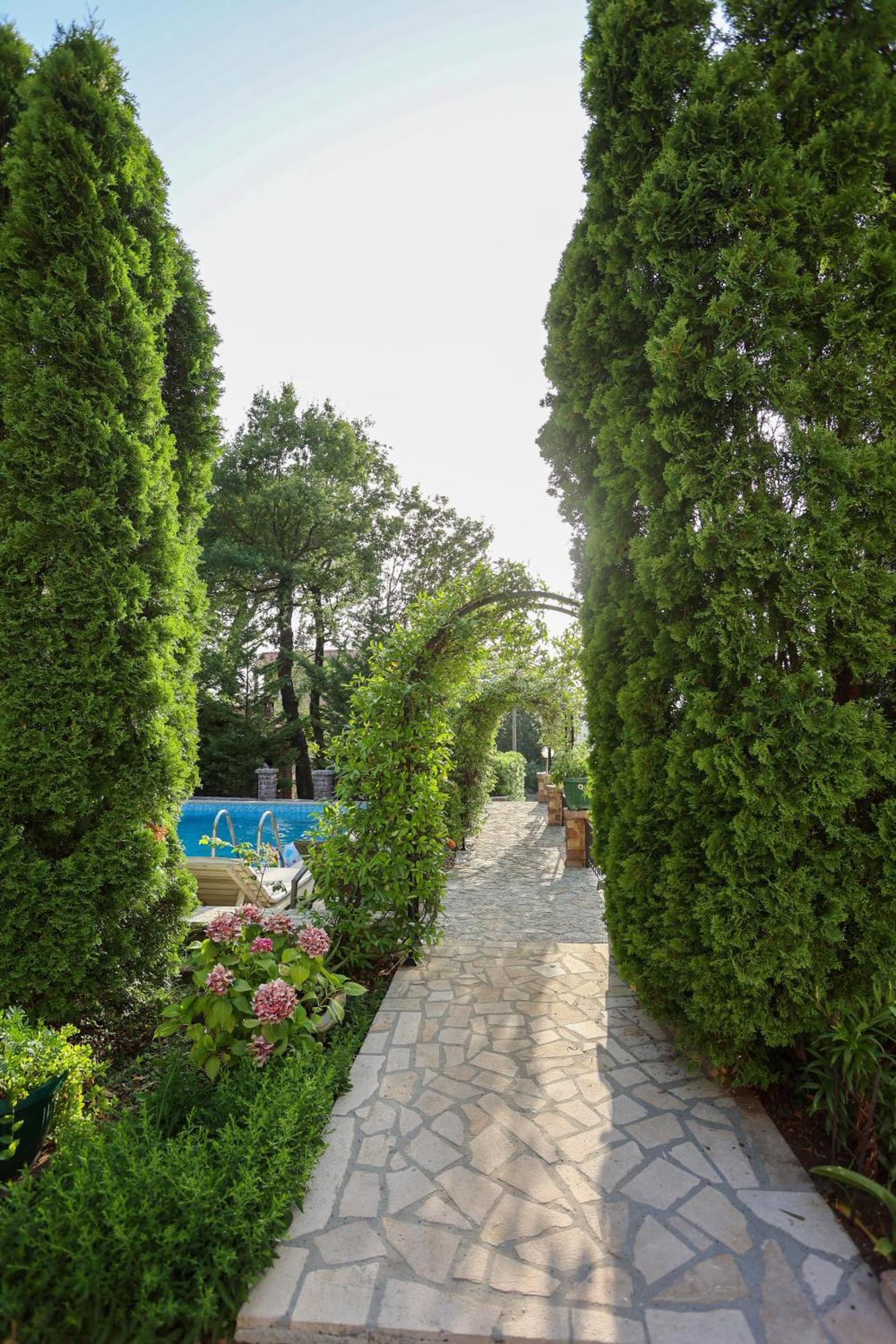 Villa Besha 헤르섹 외부 사진