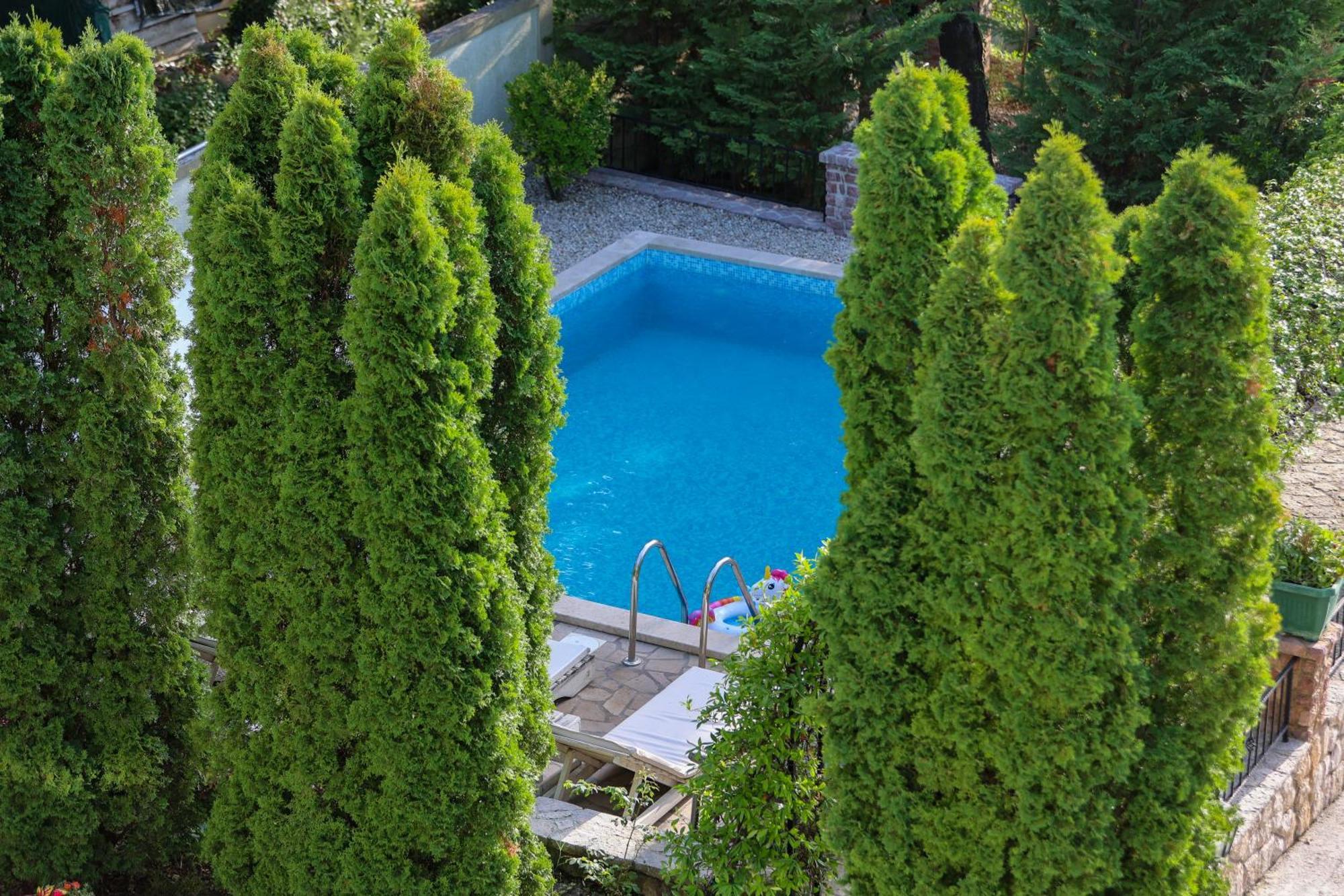 Villa Besha 헤르섹 외부 사진