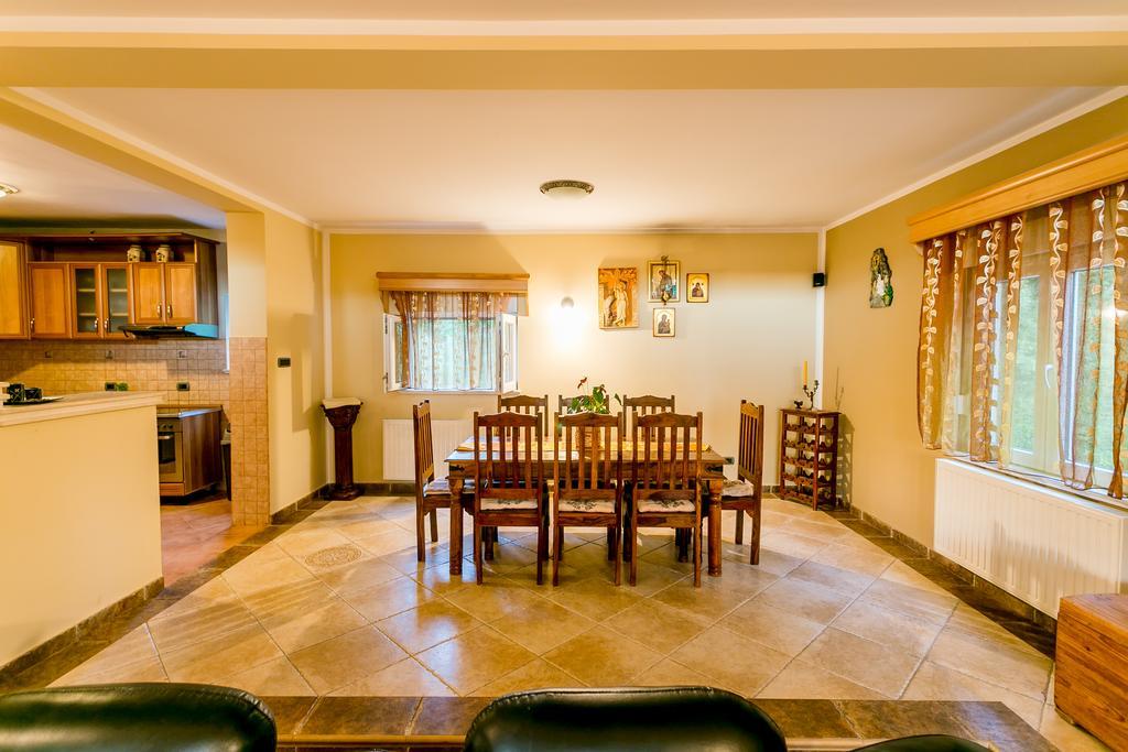 Villa Besha 헤르섹 외부 사진